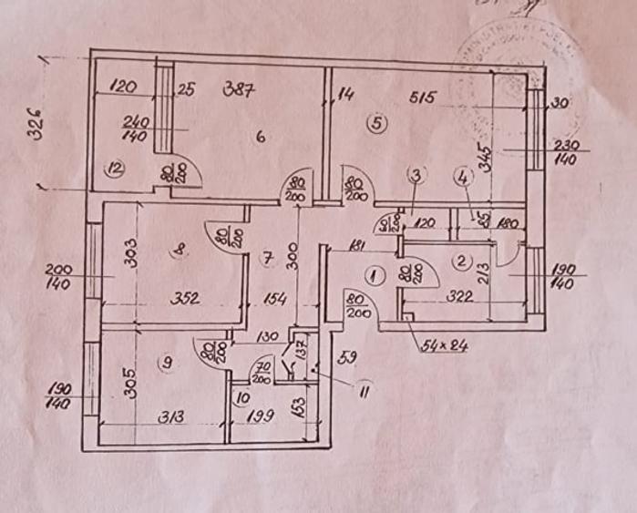 Apartament cu 4 camere decomandat, mobilat în Titan