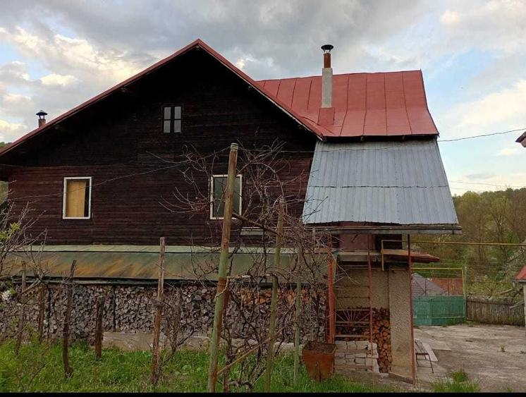 Casă cu 3 camere decomandat în Provița de Jos