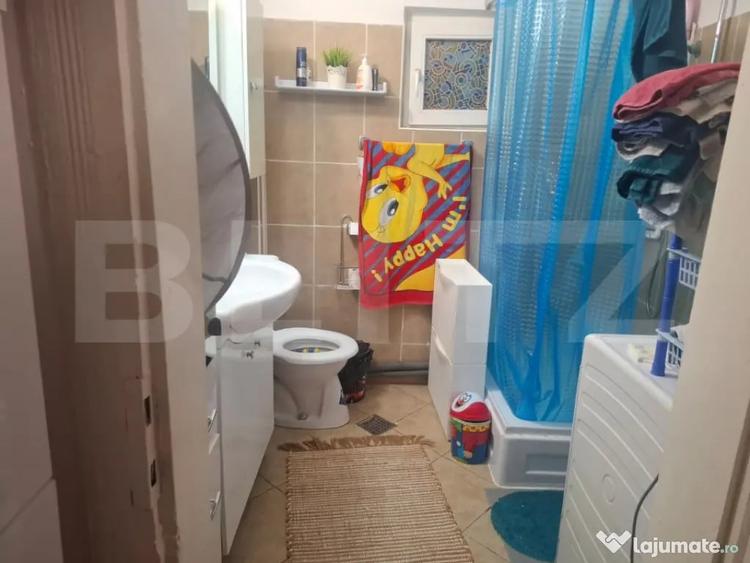 Casă cu 3 camere cu Teren 1980 Mp în Central