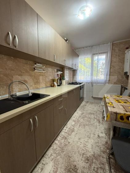 Apartament cu 2 camere decomandat în Micro 13
