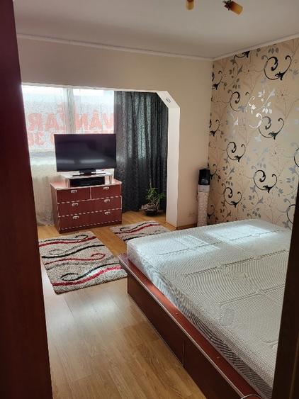 Apartament cu 3 camere decomandat în Mărăști