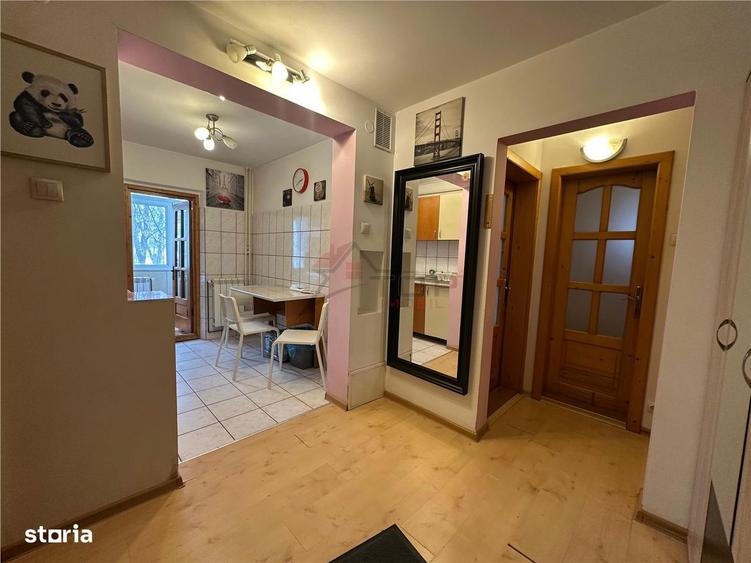 Apartament cu 2 camere decomandat în Nicolina