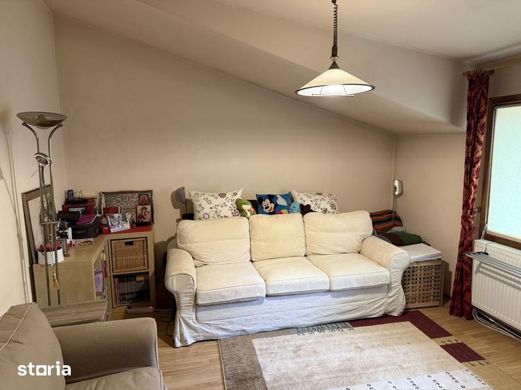 Apartament cu 3 camere în Păcurari
