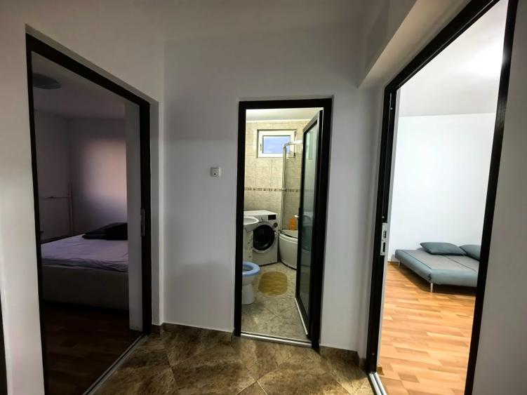 Apartament cu 3 camere semidecomandat în Giulești