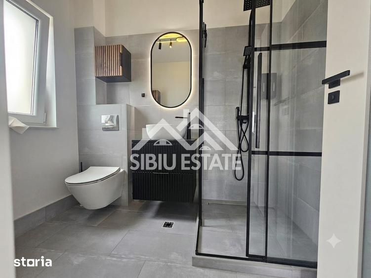 Casă cu 5 camere cu Teren 437 Mp în Central