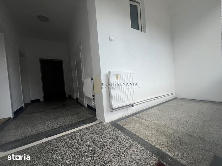 Casă cu 4 camere cu Teren 1300 Mp în Central
