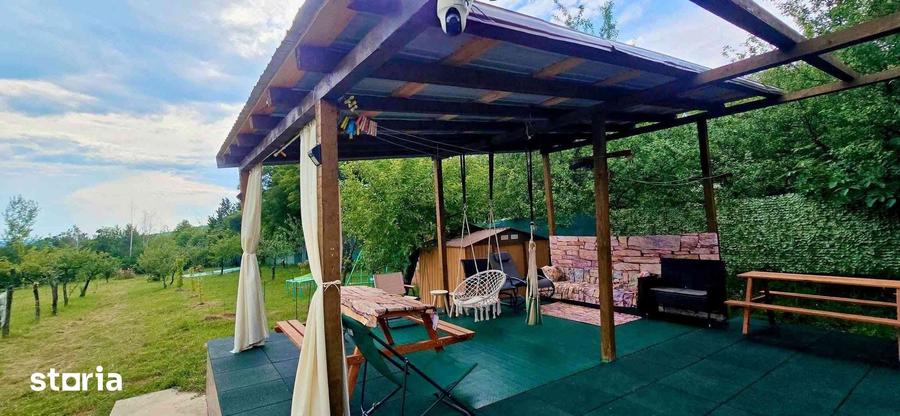 Casă cu 3 camere cu Teren 2952 Mp în Cerna