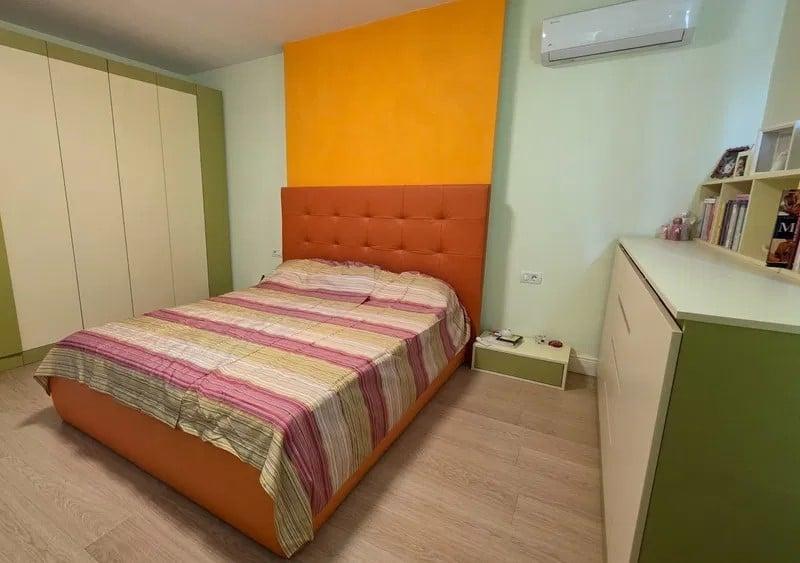 Casă cu 5 camere cu Canalizare în Viile Noi