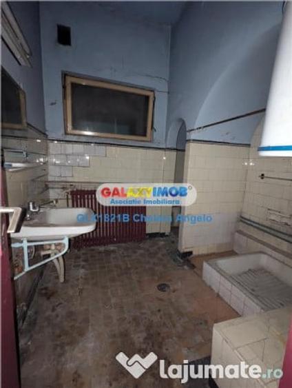Casă cu 5 camere cu Teren 470 Mp în Unirii