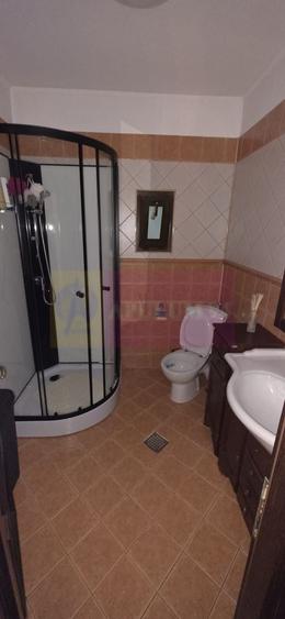Casă individuală cu 5 camere cu Canalizare în Sud