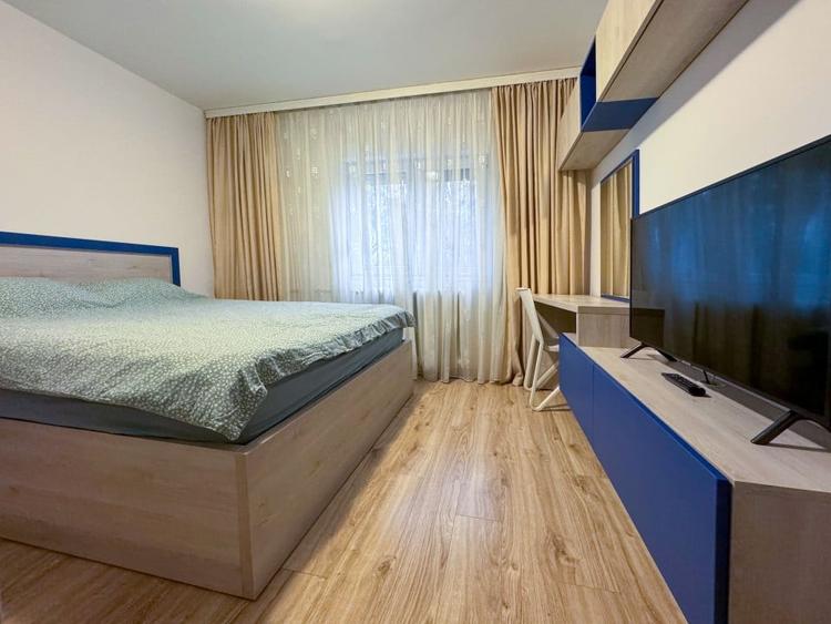Apartament cu 2 camere decomandat, mobilat în Far