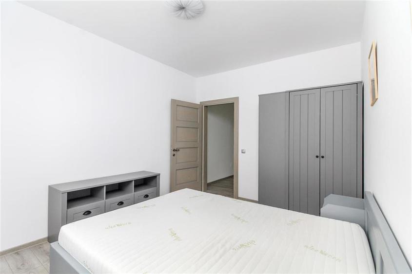 Apartament cu 2 camere semidecomandat, mobilat în Borhanci