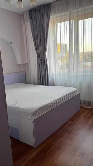 Apartament cu 3 camere decomandat în Nufărul