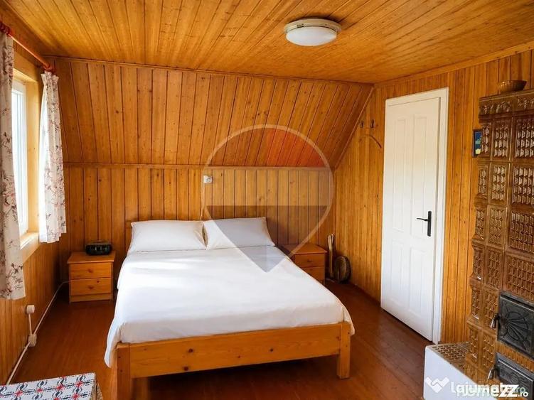 Casă cu 4 camere cu Teren 930 Mp în Vale