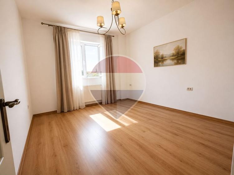 Casă individuală cu 4 camere cu Teren 230 Mp în Nord