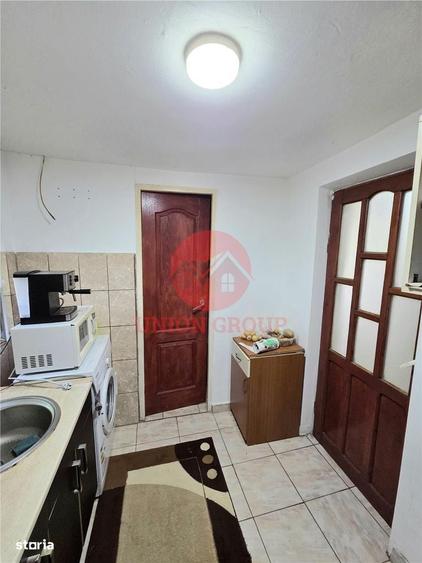 Casă cu 2 camere decomandat în Vadu