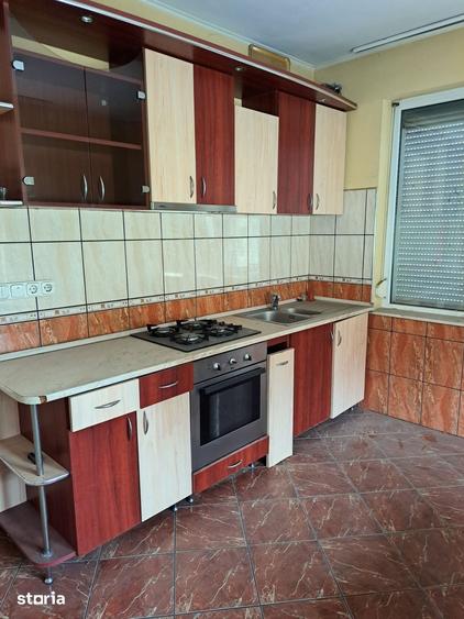 Casă cu 4 camere cu Teren 180 Mp în Central