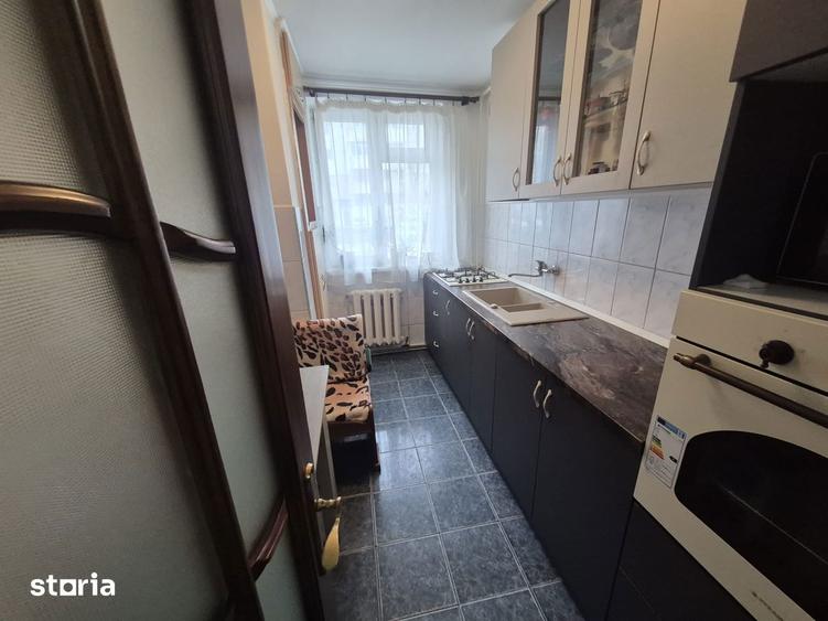 Apartament cu 2 camere, mobilat în Precista