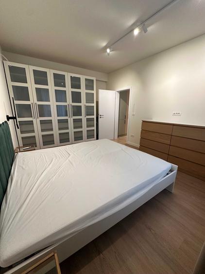 Apartament cu 2 camere semidecomandat în Andronache