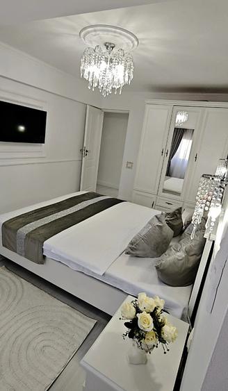 Apartament cu 3 camere decomandat în Ultracentral
