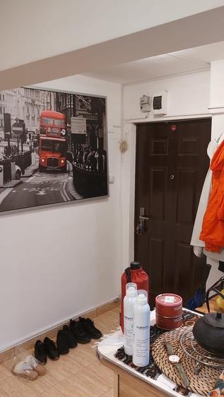 Apartament cu 3 camere semidecomandat în Amzei