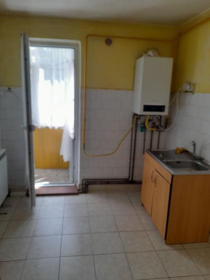 Apartament cu 3 camere semidecomandat în Rădăuți