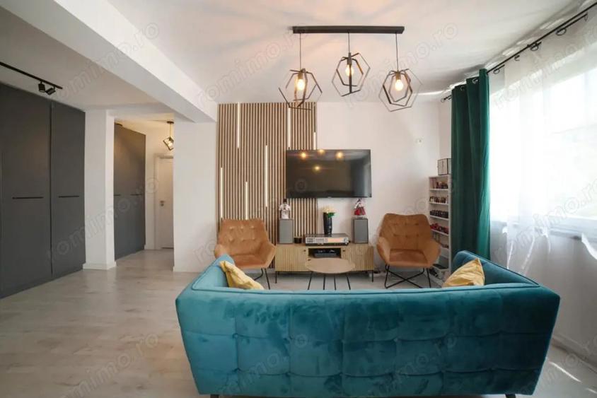 Apartament cu 3 camere semidecomandat, mobilat în Berceni