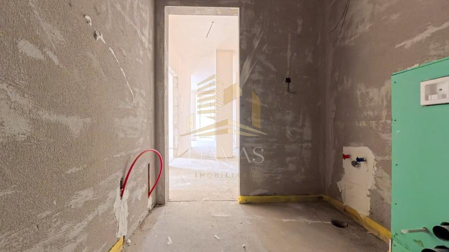 Apartament cu 3 camere semidecomandat în Baciu