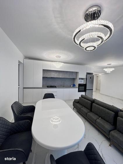 Apartament cu 2 camere decomandat în Universitate