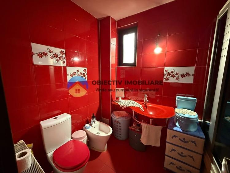 Casă individuală cu 5 camere cu Canalizare în Săvinești