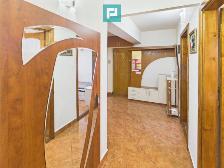 Apartament cu 3 camere în Cantemir
