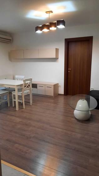 Apartament cu 3 camere în Nufărul