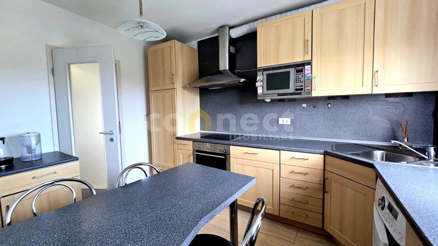 Apartament cu 3 camere decomandat, mobilat în Zorilor