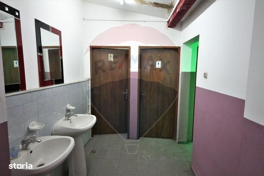 Spațiu comercial, de 400 mp, în Central