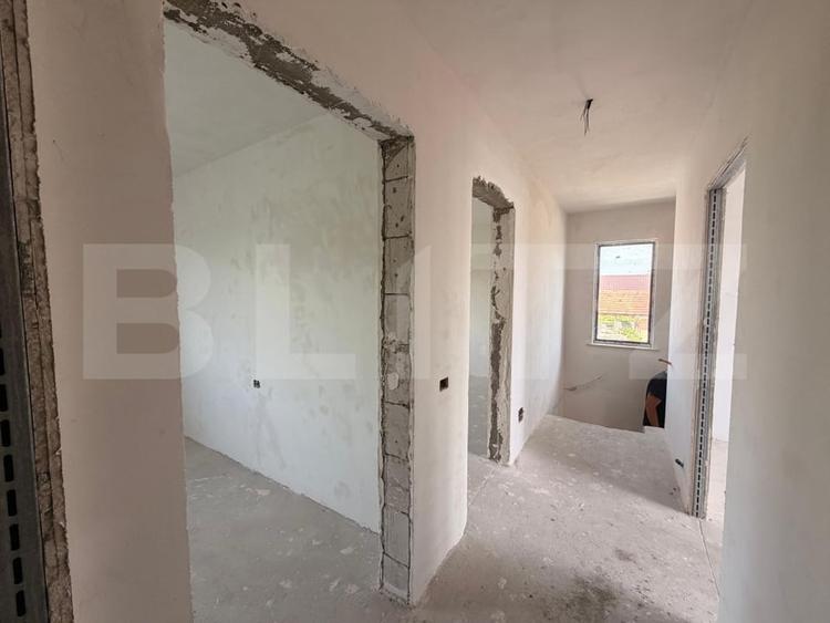 Triplex nou, 107.40 mp, teren 306 mp, zona Calea Severinului - Ambasador - 18