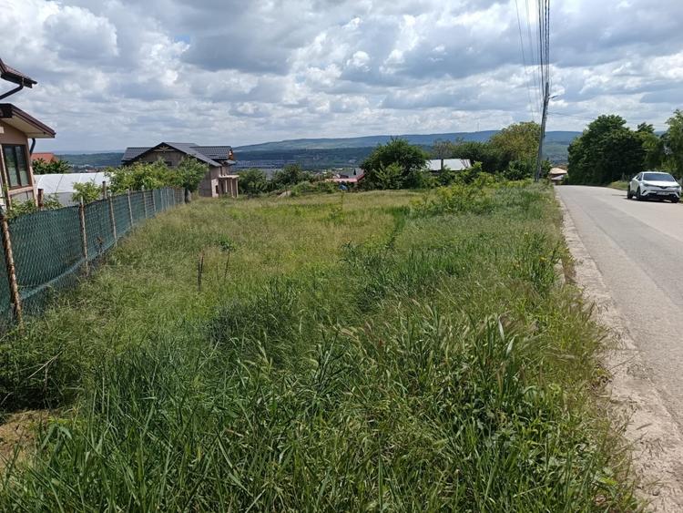 Teren Construcții intravilan de 1100 mp, în Horpaz