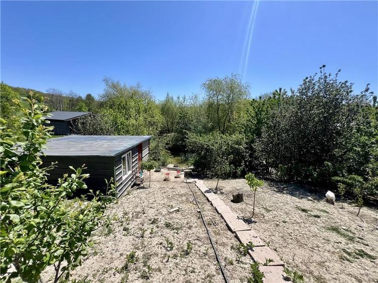Casă cu 3 camere cu Teren 1200 Mp în Bârnova