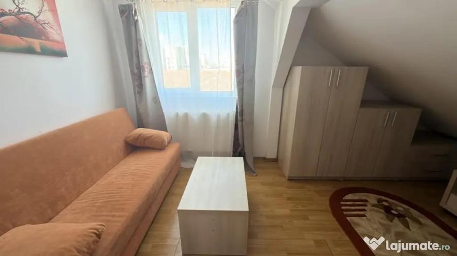 Apartament cu 2 camere semidecomandat în Calea Dumbrăvii