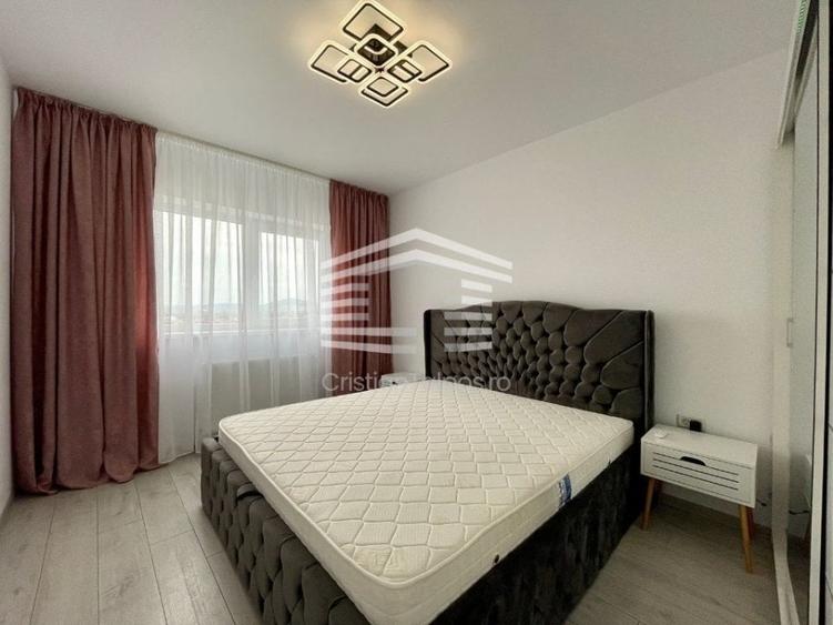 Apartament cu 3 camere decomandat, mobilat în Tractorul