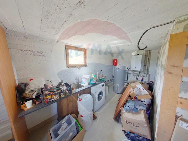 Casă cu 3 camere cu Teren 1260 Mp în Sarasău
