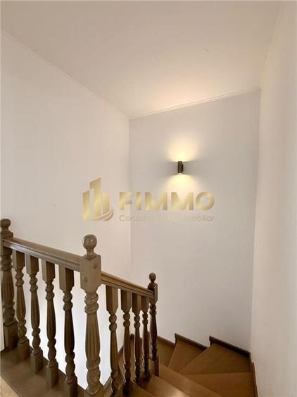 Duplex cu 3 camere cu Canalizare în Est