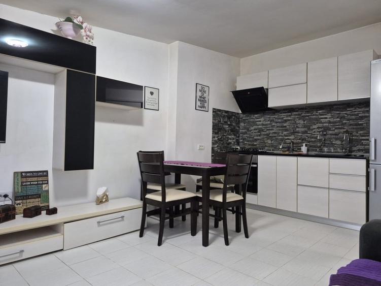 Apartament cu 2 camere decomandat, mobilat în Nord