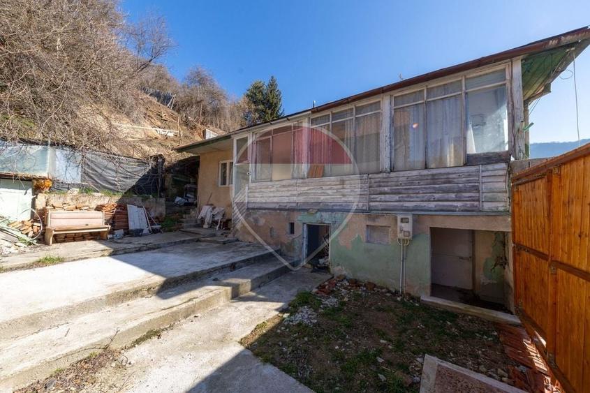 Casă individuală cu 2 camere cu Teren 620 Mp în Centrul Istoric