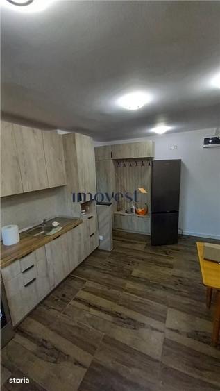 Apartament cu 3 camere în Micro 16