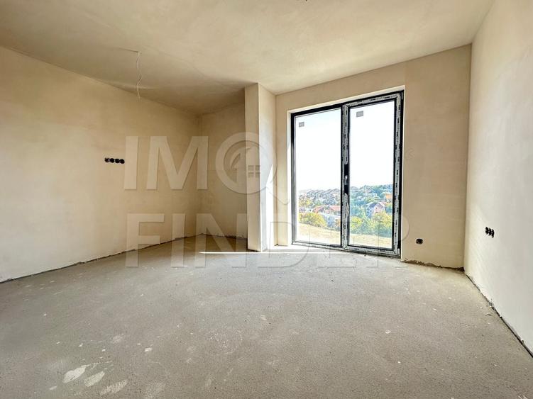 Apartament cu 3 camere semidecomandat în Andrei Mureșanu