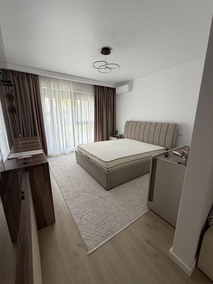 Casă cu 4 camere în Dobroești