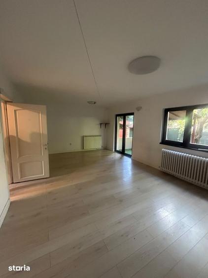 Casă cu 5 camere cu Teren 500 Mp în Floreasca