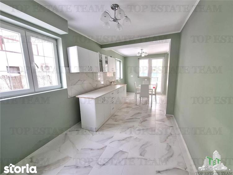 Casă cu 7 camere decomandat cu Teren 720 Mp în Crevedia