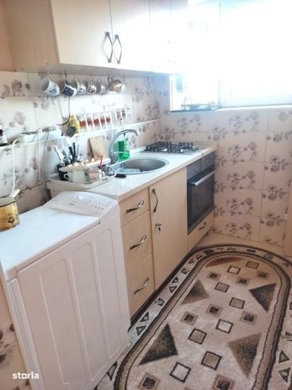 Apartament cu 3 camere decomandat în Valea Rosie