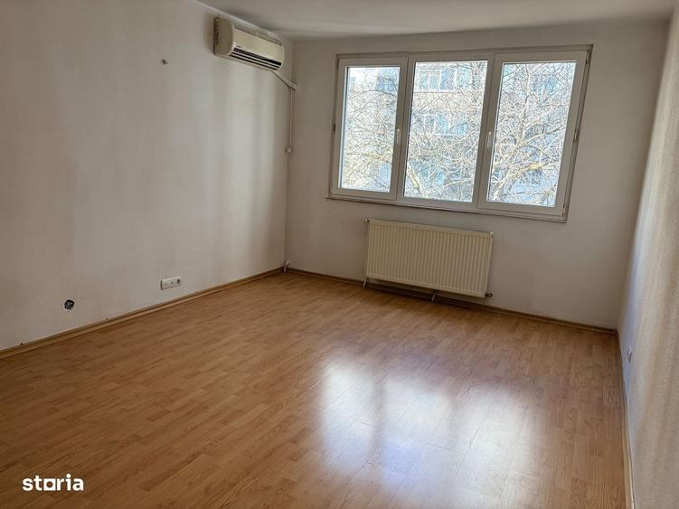 Apartament cu 3 camere decomandat în Politehnica